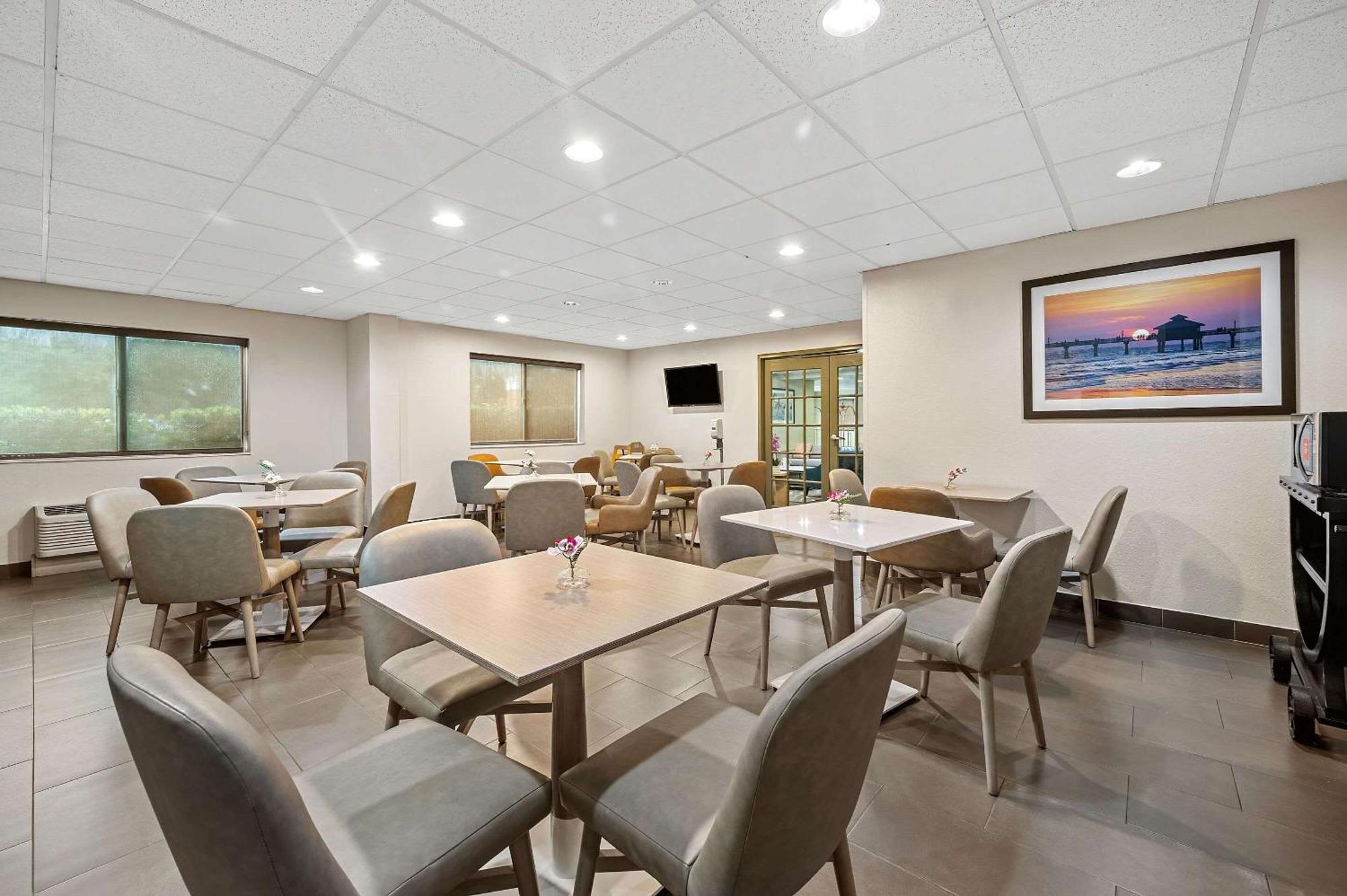 Comfort Inn Fort Myers Northeast Buitenkant foto