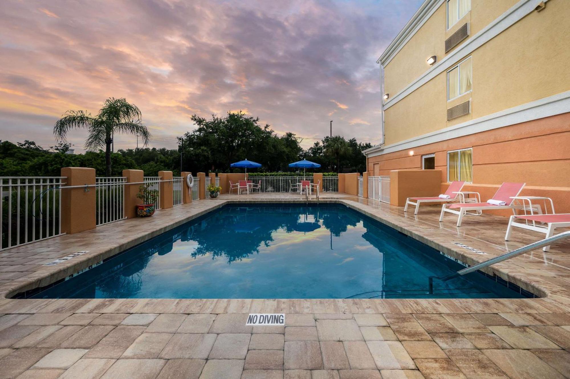 Comfort Inn Fort Myers Northeast Buitenkant foto
