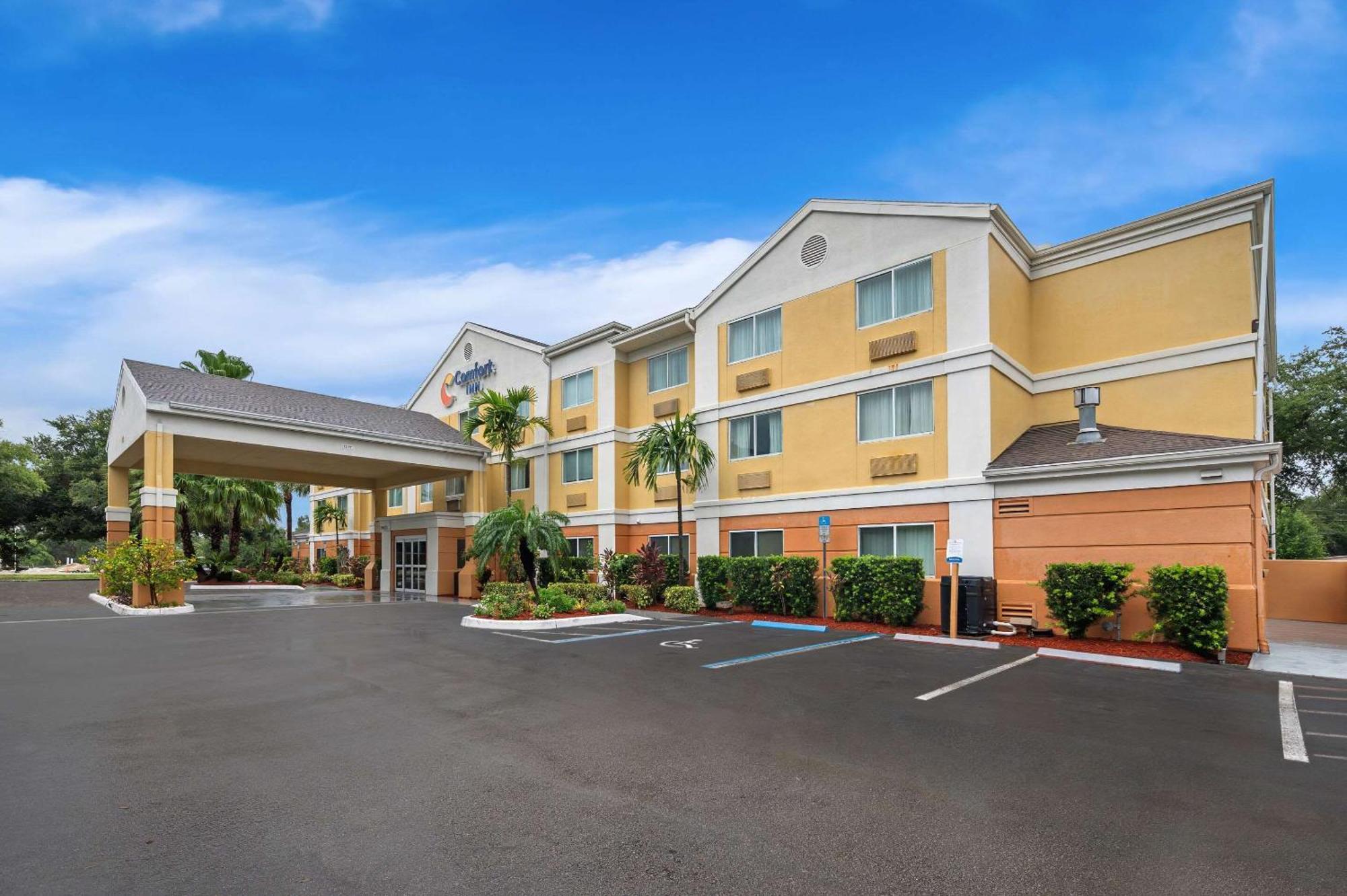 Comfort Inn Fort Myers Northeast Buitenkant foto