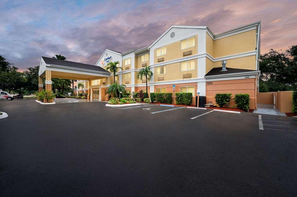 Comfort Inn Fort Myers Northeast Buitenkant foto