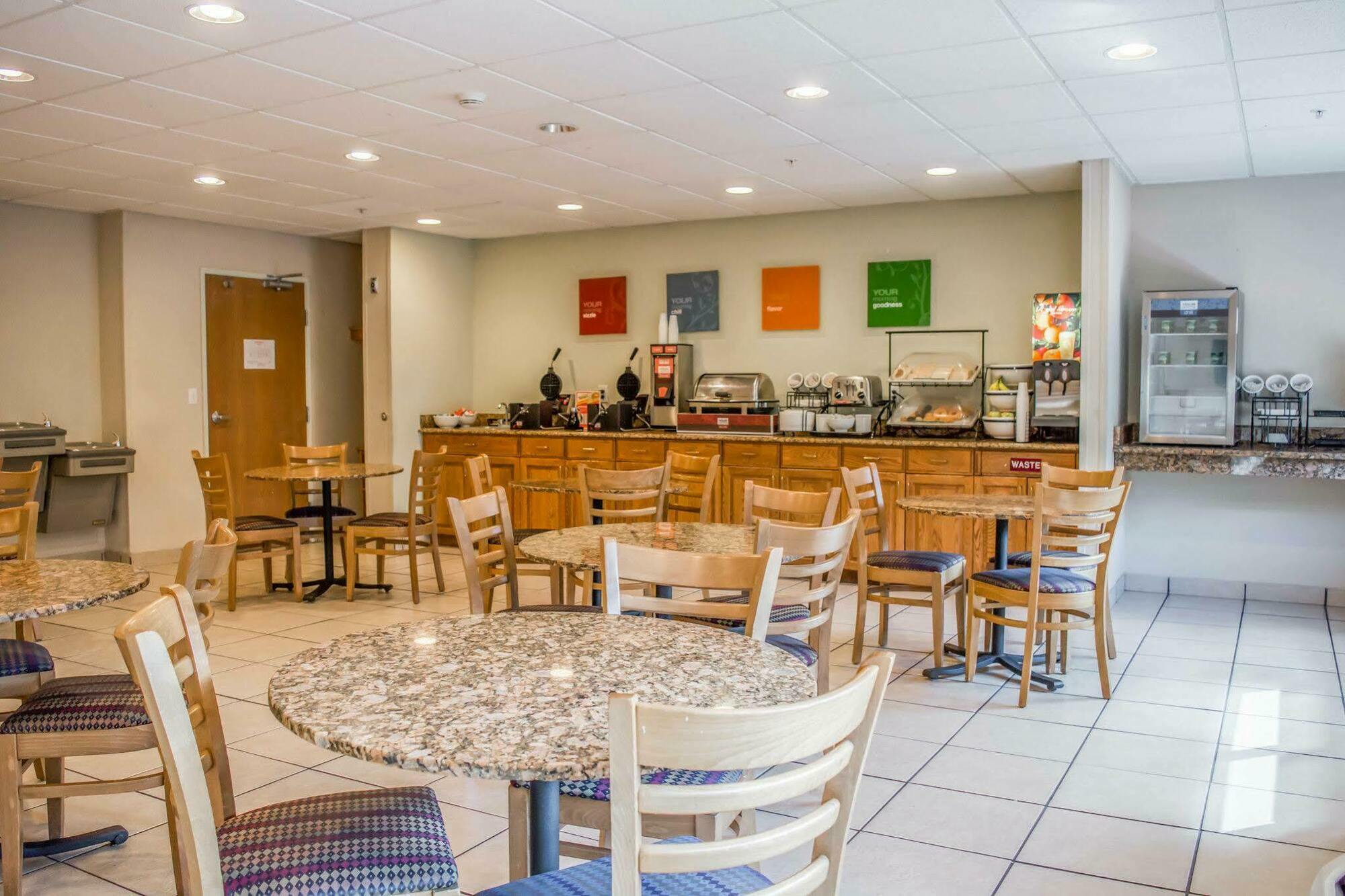 Comfort Inn Fort Myers Northeast Buitenkant foto